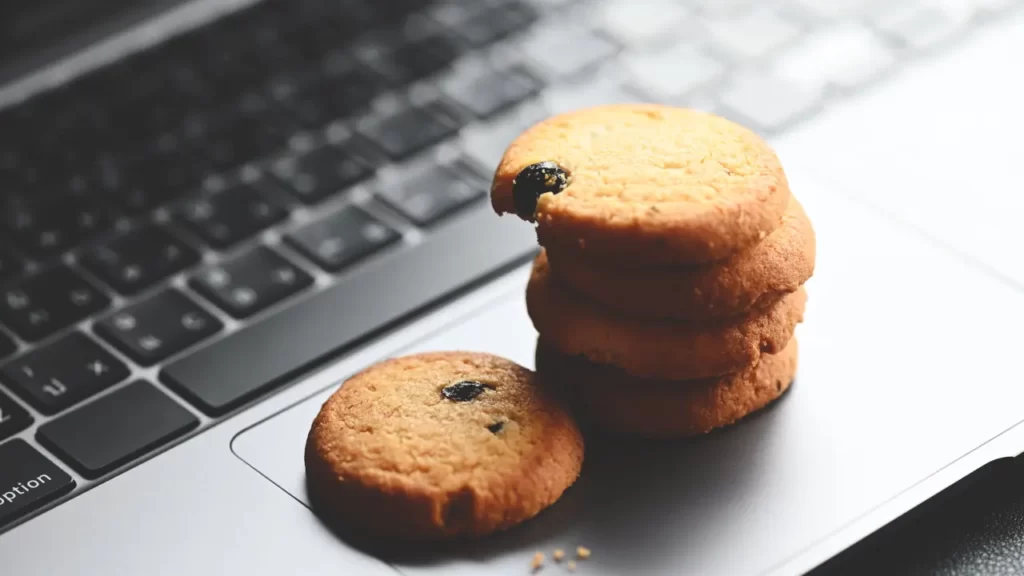 Un generatore di cookie policy gratuito fornisce molti vantaggi: risparmio economico, tutela legale, facilità d'uso e personalizzazioni